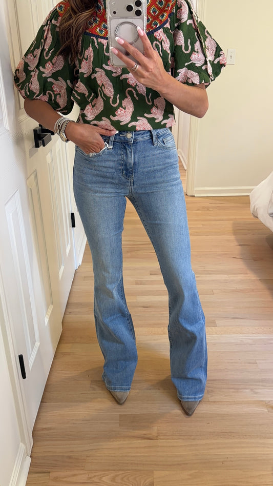 Vervet Classic Flare Jeans